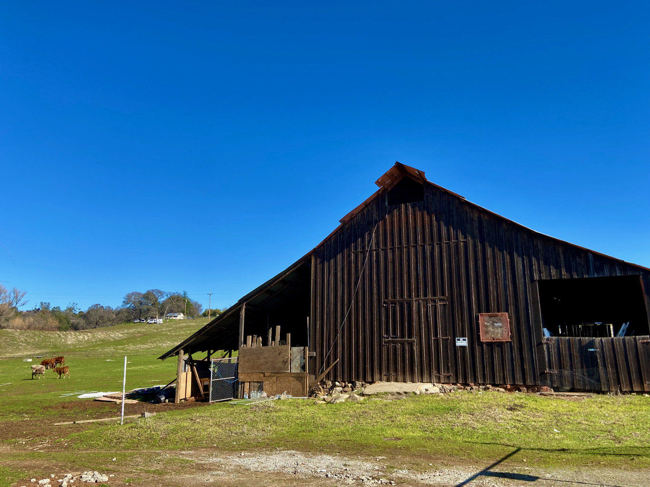 horse barn at Pleasant Grove House